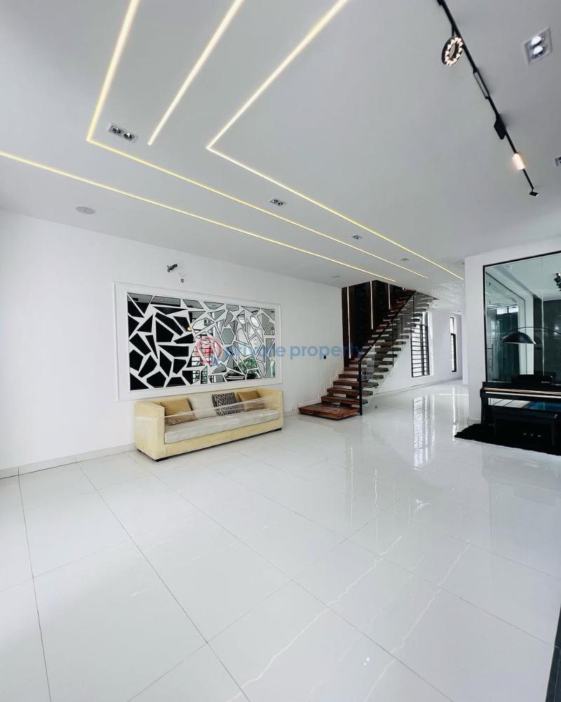 5 bedroom Detached Duplex For Sale Ikota Lekki Lagos - 1