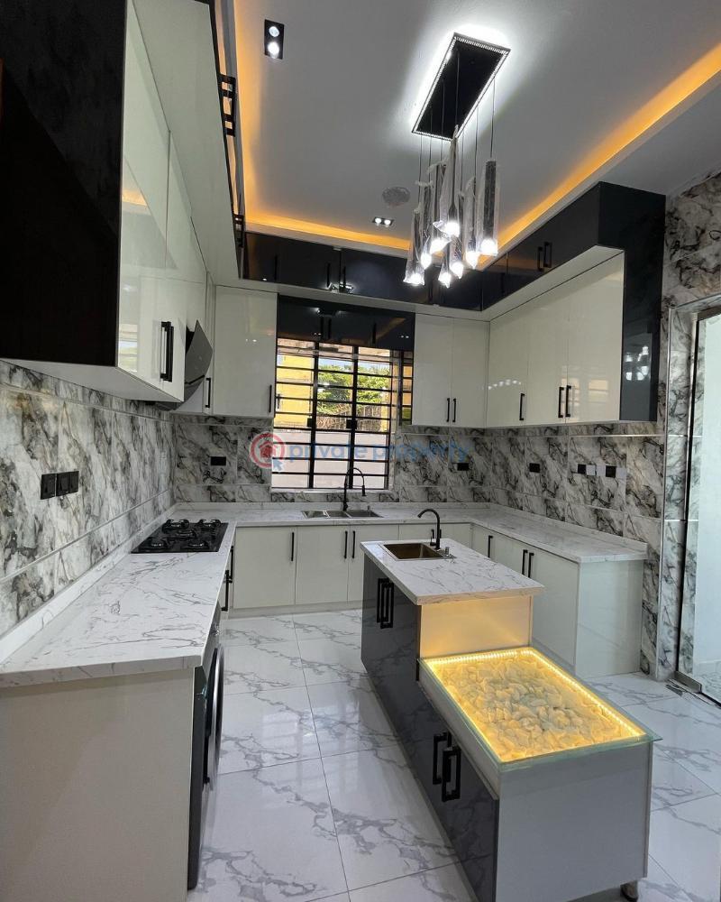 5 bedroom House For Sale Lekki Lagos - 2
