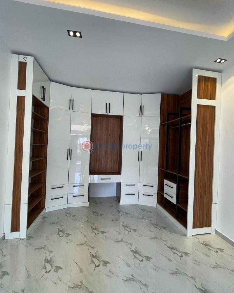 5 bedroom House For Sale Lekki Lagos - 9