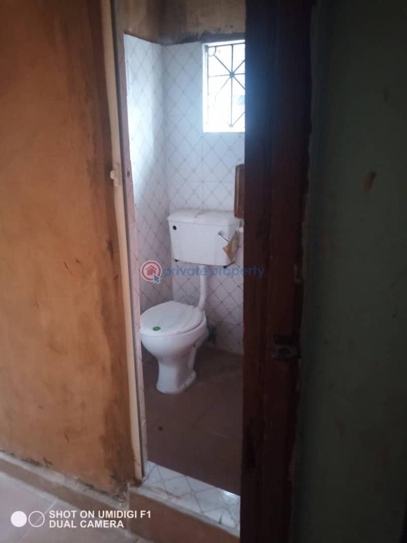 2 bedroom House For Rent Sawmill Gbagada Lagos - 5