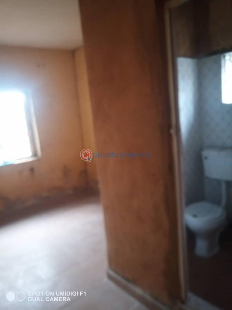 2 bedroom House For Rent Sawmill Gbagada Lagos - 7