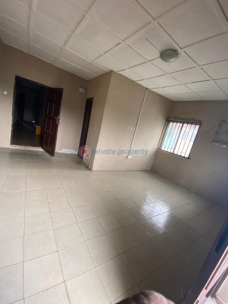 2 bedroom House For Rent Ayodele Okeowo Soluyi Gbagada Lagos - 4