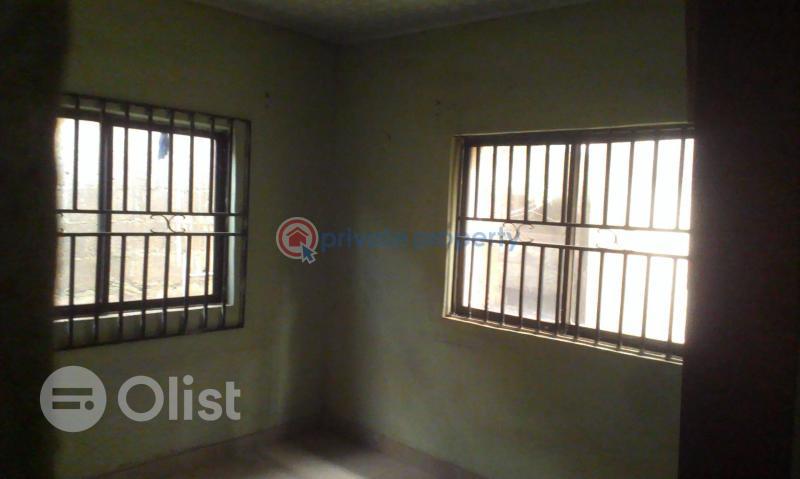 2 bedroom House For Rent No 22, Anwo Street Ajadi Ologuneru Ibadan Ibadan Oyo - 1
