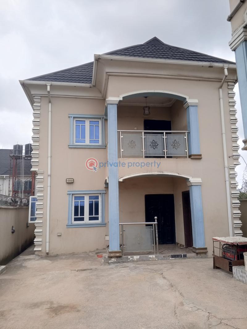 2 bedroom Block Of Flats For Rent Iyana Oworo Oworonshoki Gbagada Lagos - 3
