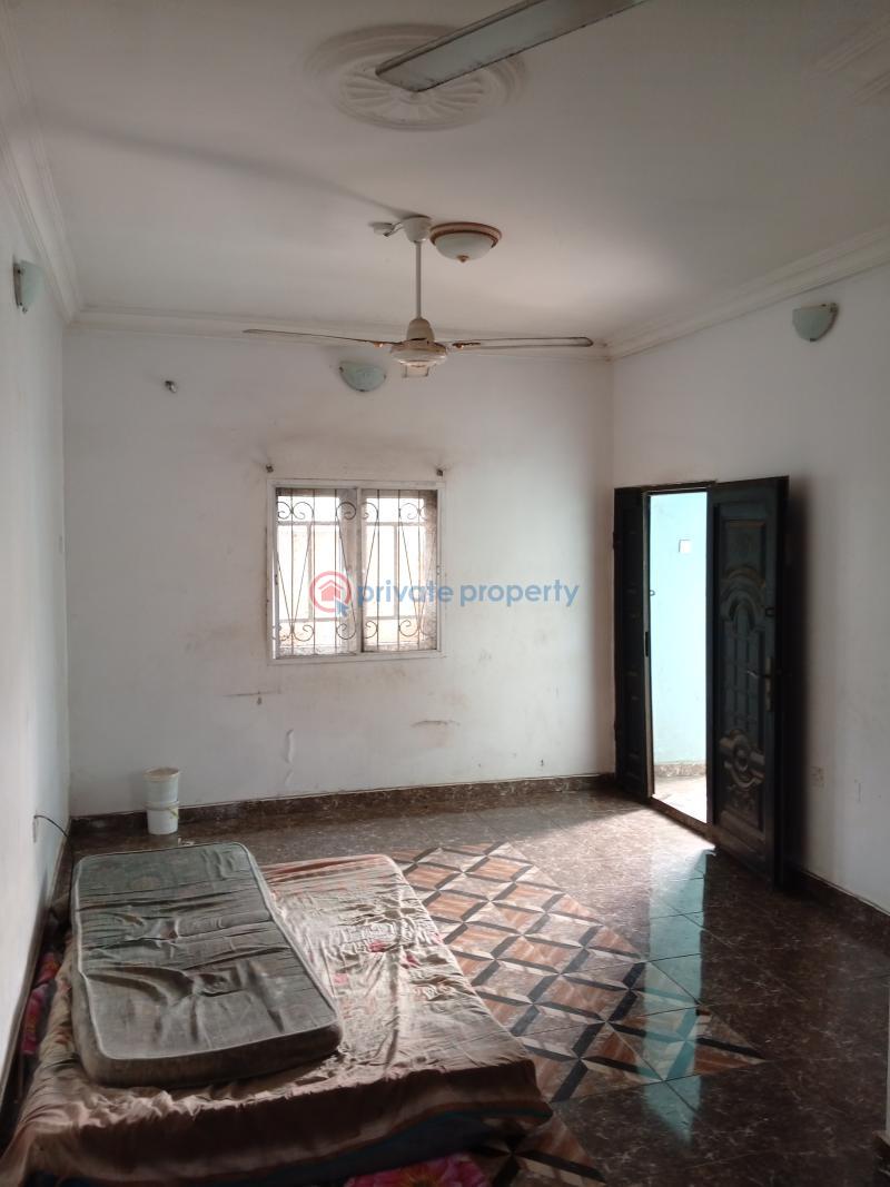 2 bedroom Block Of Flats For Rent Iyana Oworo Oworonshoki Gbagada Lagos - 6