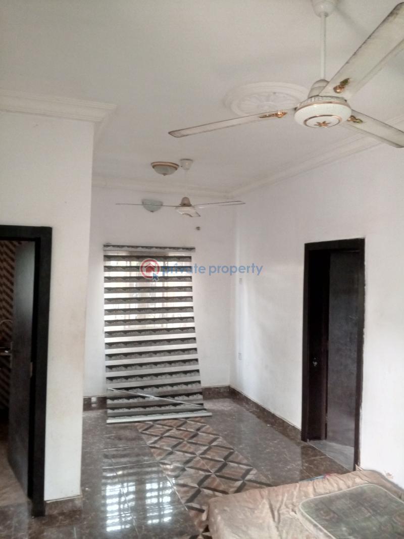 2 bedroom Block Of Flats For Rent Iyana Oworo Oworonshoki Gbagada Lagos - 4
