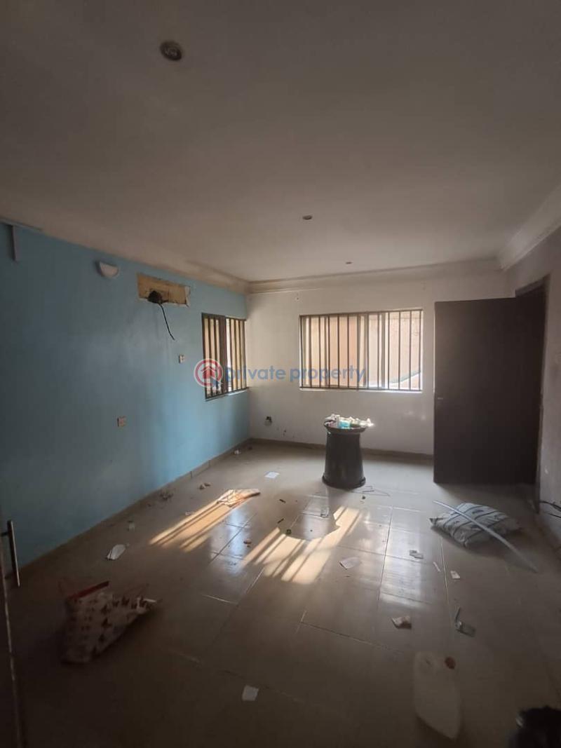 3 bedroom House For Rent By Magodo Gate Magodo GRA Phase 2 Kosofe/Ikosi Lagos - 2