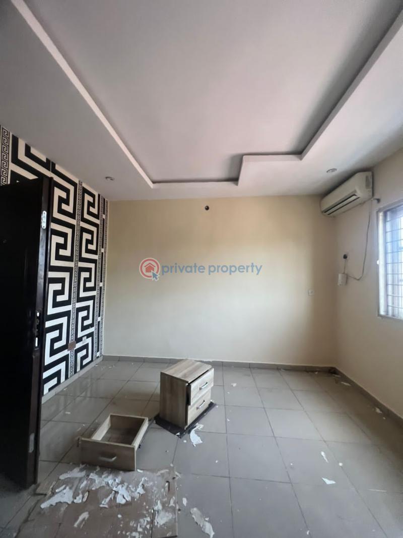 3 bedroom Flat & Apartment For Rent Iwaya Yaba Lagos - 6