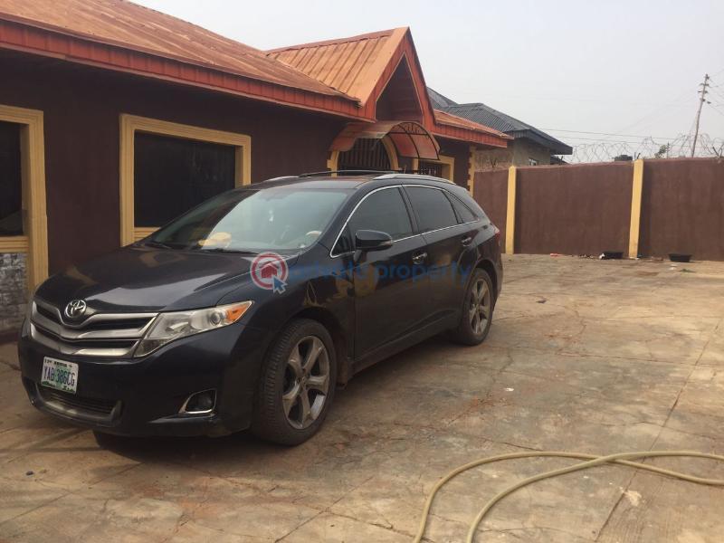 3 bedroom Flat & Apartment For Sale Kuola Ibadan Oyo - 5