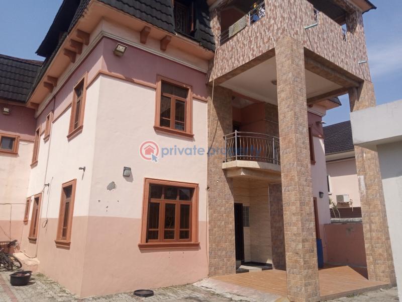 For rent 6 bedroom House Lake View Estate Amuwo Odofin Festac Lagos