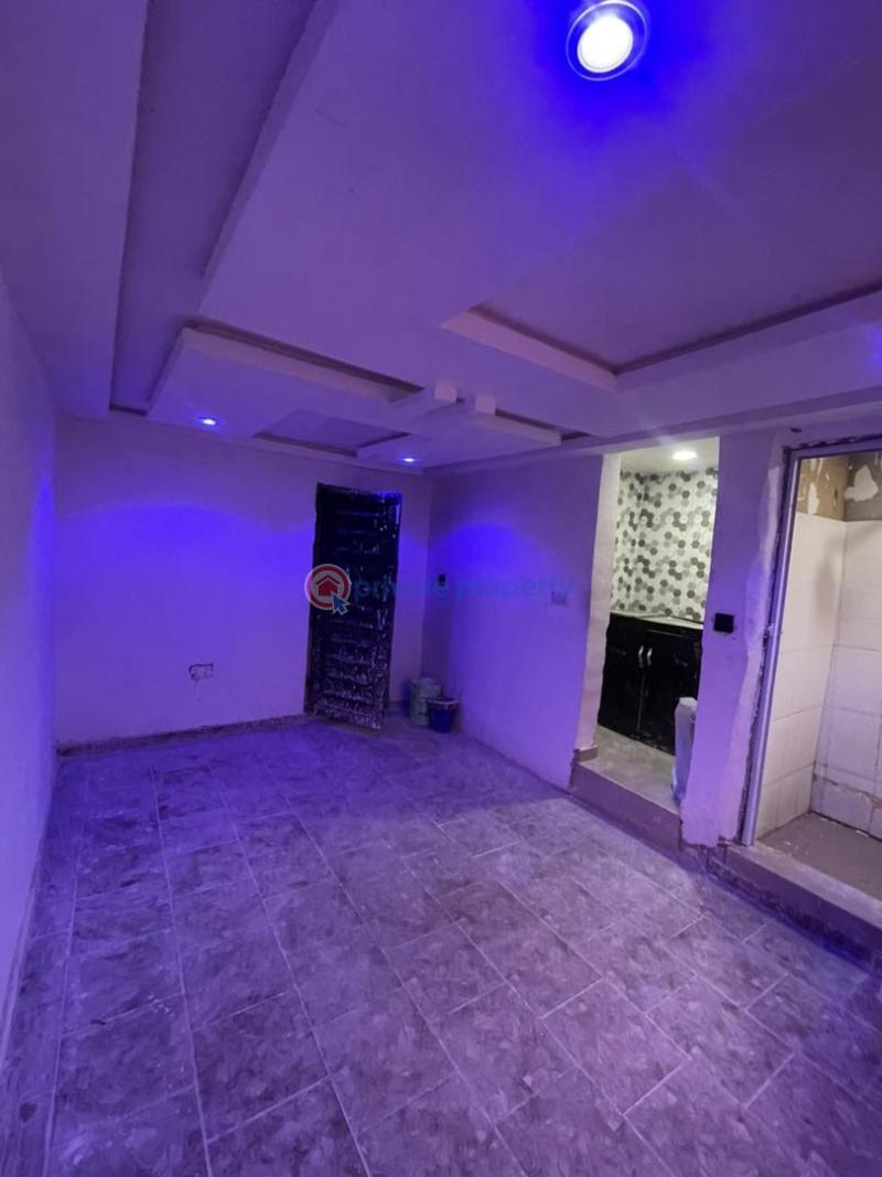 Self Contain For Rent Yaba Lagos - 3