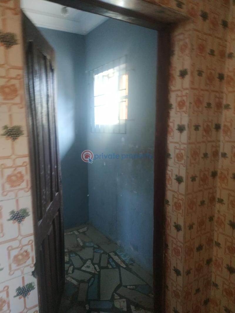 3 bedroom Flat & Apartment For Rent Felix Owolabi Elebu Estate Akala Express Ibadan Oyo - 12