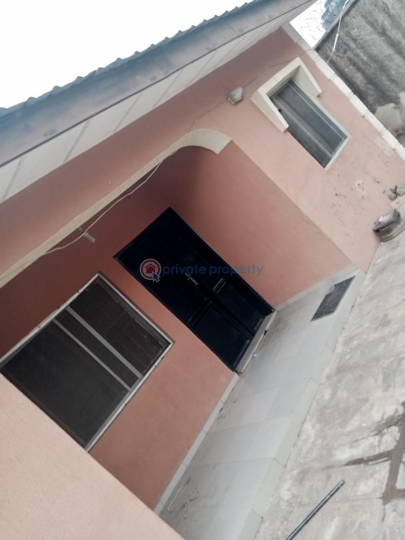 Decent room and parlour self contained - 6 1 bedroom Flat & Apartment For Rent Olusoji Estate Ibadan Oyo - 6