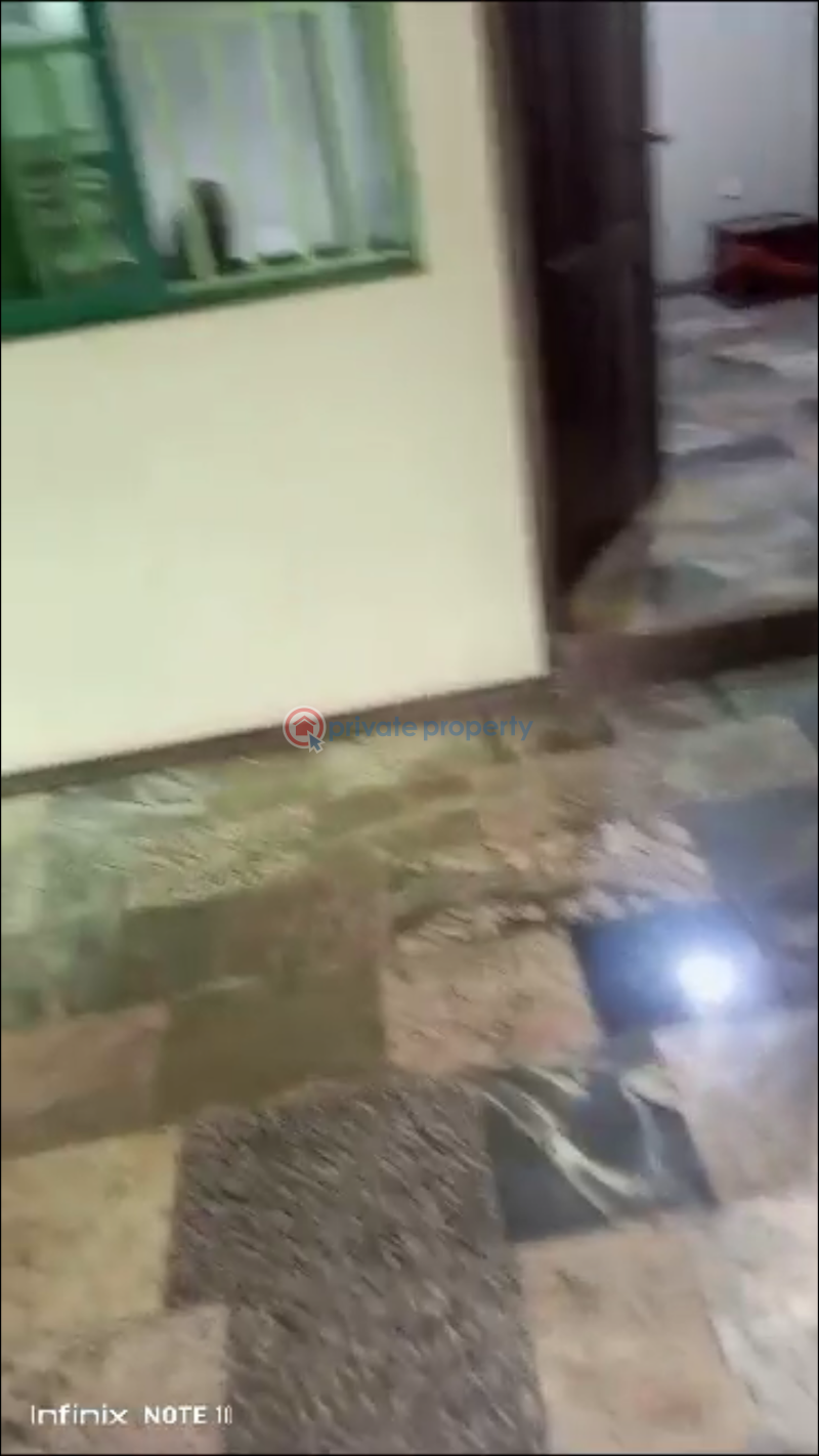 4 bedroom Detached Bungalow For Sale Anifalaje Estate, Opposites Ace.supermarket, Akobo Ibadan Oyo - 2