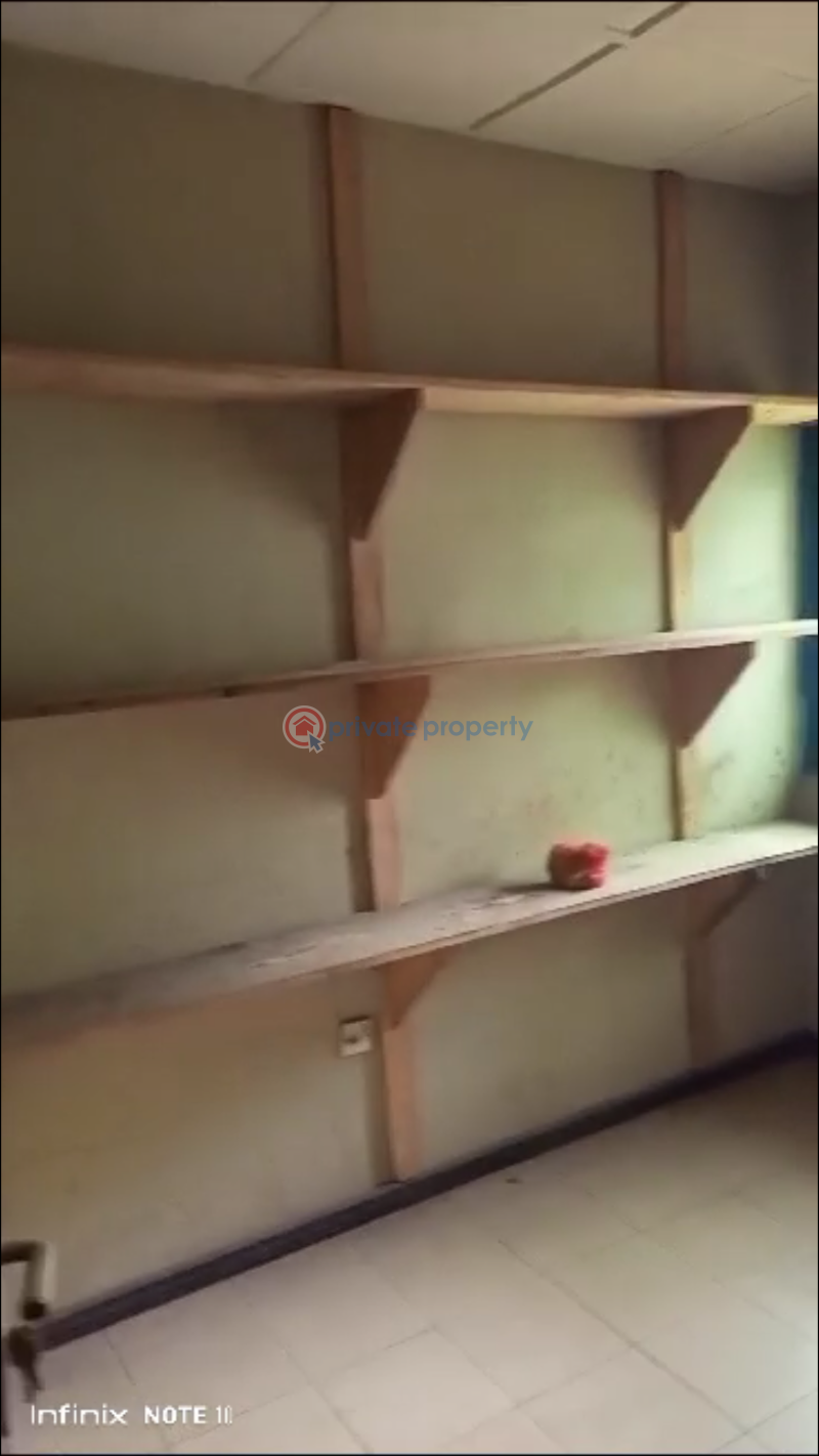 4 bedroom Detached Bungalow For Sale Anifalaje Estate, Opposites Ace.supermarket, Akobo Ibadan Oyo - 21