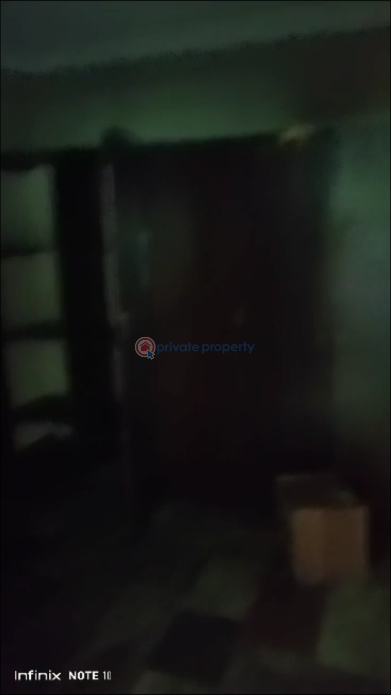 4 bedroom Detached Bungalow For Sale Anifalaje Estate, Opposites Ace.supermarket, Akobo Ibadan Oyo - 32