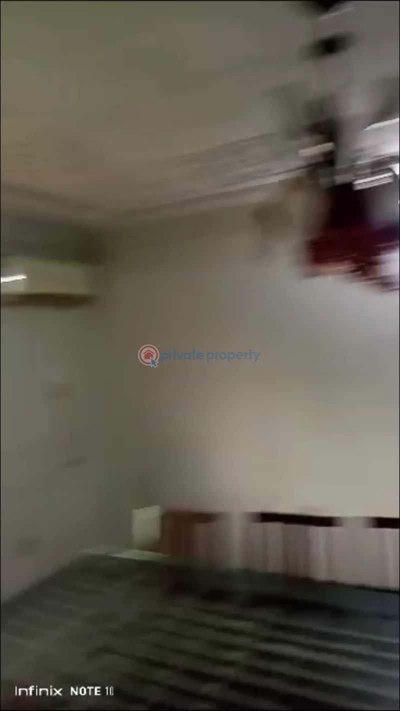 4 bedroom Detached Bungalow For Sale Anifalaje Estate, Opposites Ace.supermarket, Akobo Ibadan Oyo - 13