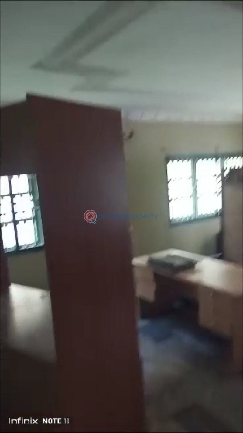 4 bedroom Detached Bungalow For Sale Anifalaje Estate, Opposites Ace.supermarket, Akobo Ibadan Oyo - 30