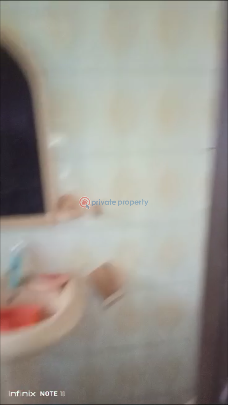 4 bedroom Detached Bungalow For Sale Anifalaje Estate, Opposites Ace.supermarket, Akobo Ibadan Oyo - 23