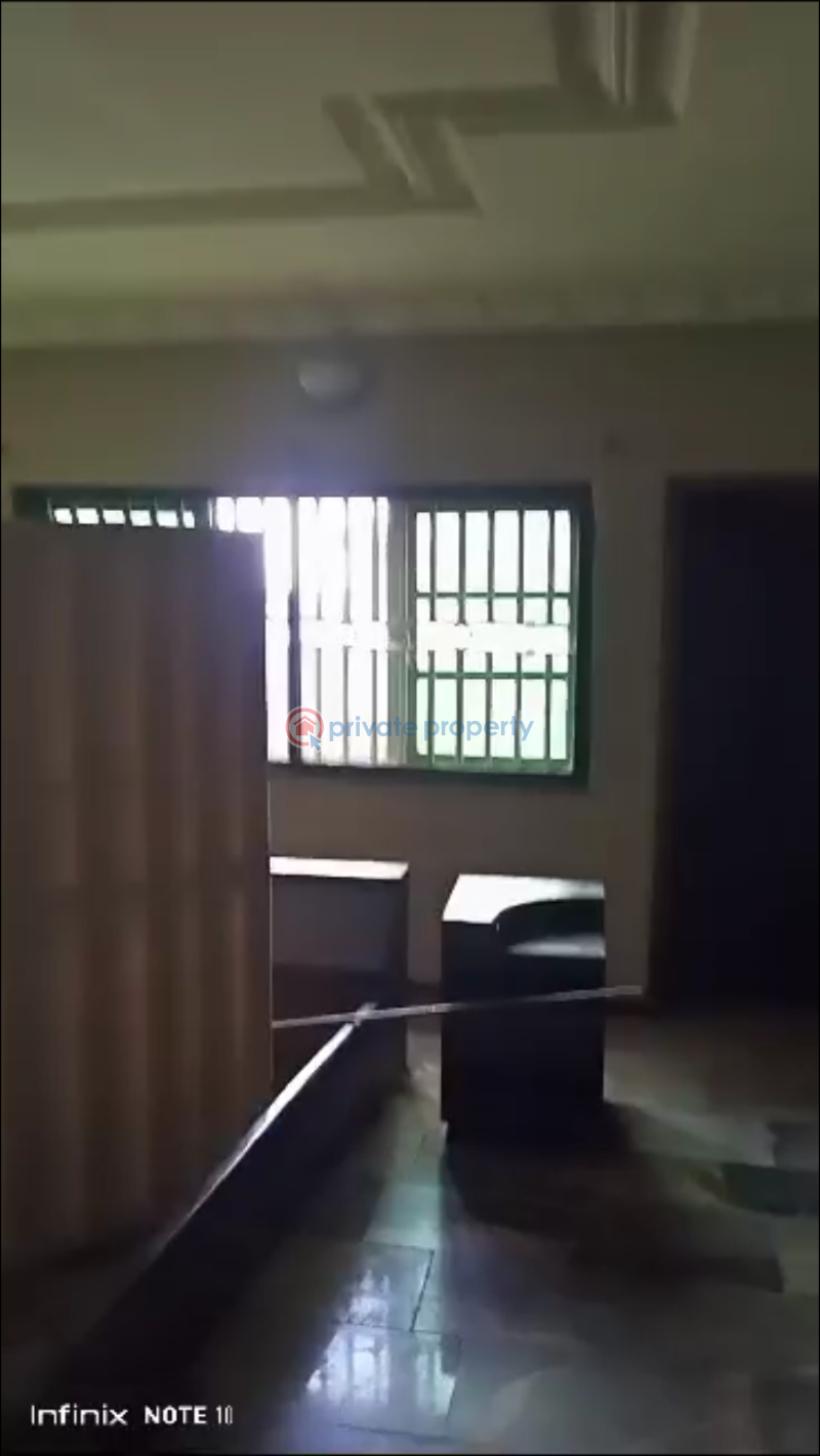 4 bedroom Detached Bungalow For Sale Anifalaje Estate, Opposites Ace.supermarket, Akobo Ibadan Oyo - 31