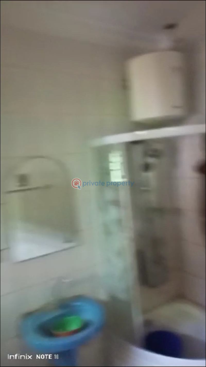 4 bedroom Detached Bungalow For Sale Anifalaje Estate, Opposites Ace.supermarket, Akobo Ibadan Oyo - 33