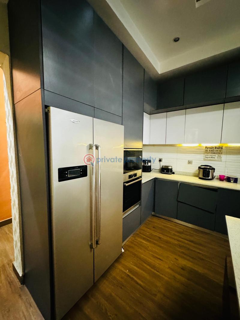 6 bedroom Detached Duplex For Sale Aerodrome Gra Samonda Samonda Ibadan Oyo - 4