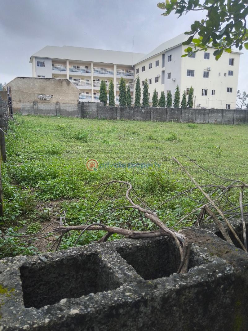 For sale Commercial Property Back Of Stella Maris School,by Spar