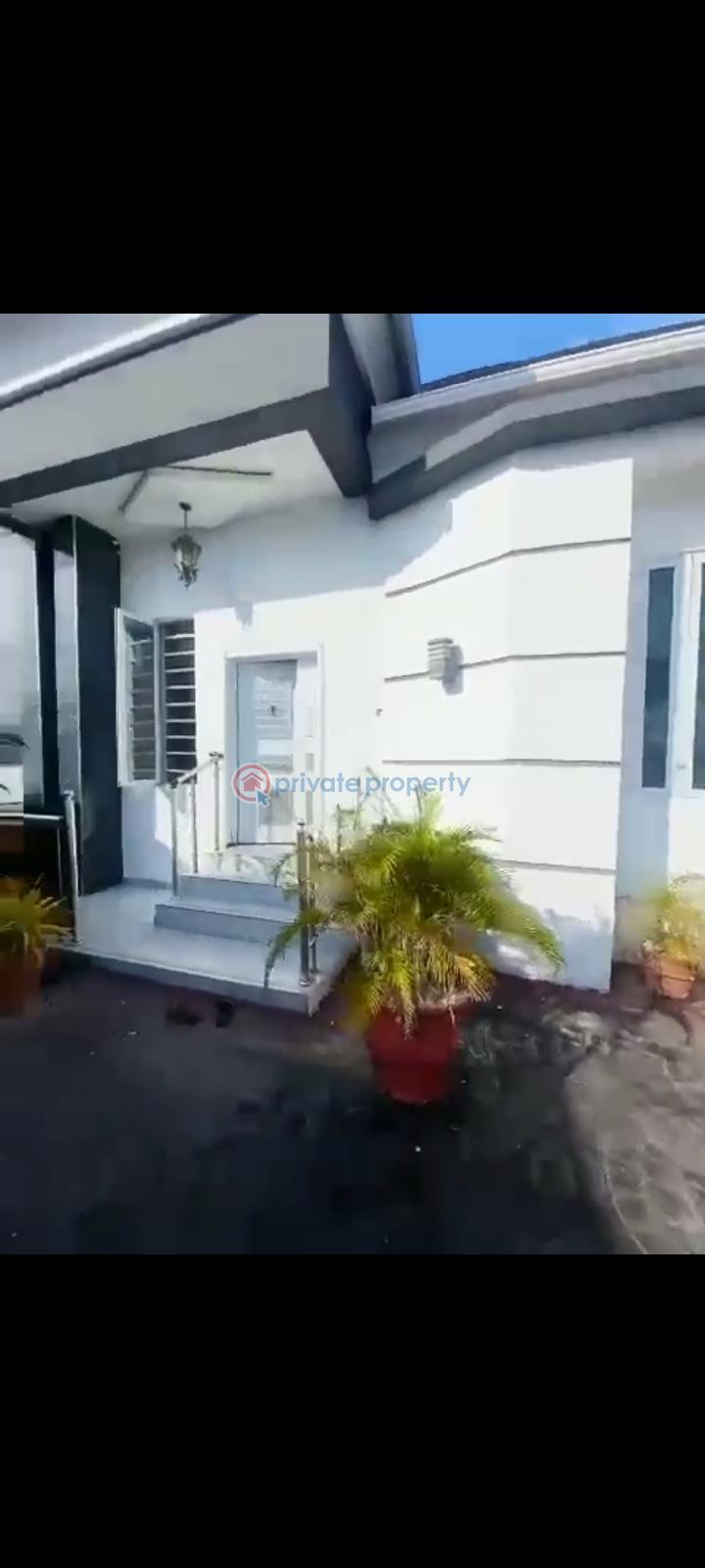3 bedroom Semi detached Bungalow For Sale Thomas Estate Ajah Lagos - 2