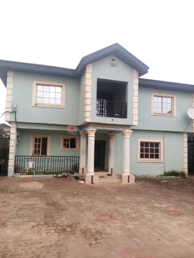 5 bedroom Flat & Apartment For Sale Off Idimu Ikotun Road Alimosho Agege Lagos