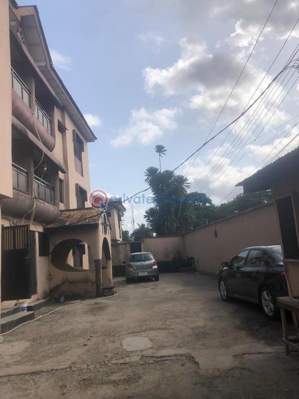 3 bedroom Flat & Apartment For Rent Yaba Lagos - 0