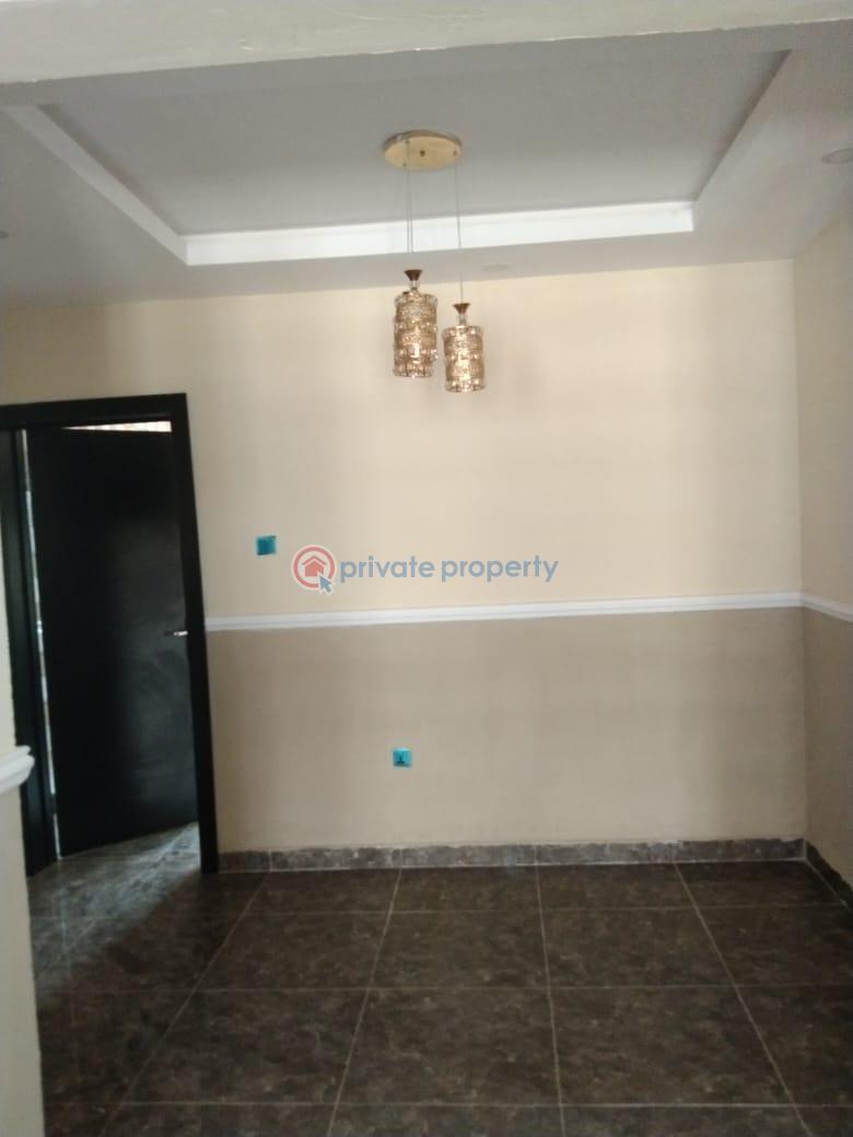 2 bedroom Block Of Flats For Rent Heritage Estate Ibadan Oyo - 2