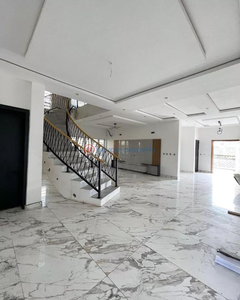 5 bedroom House For Sale Second Tollgate Lekki Phase 2 Lagos - 1