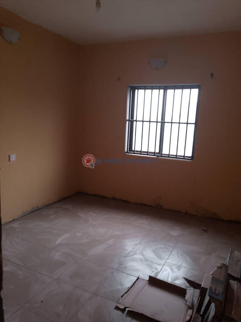 3 bedroom Flat & Apartment For Rent Fola Agoro Yaba Lagos - 3