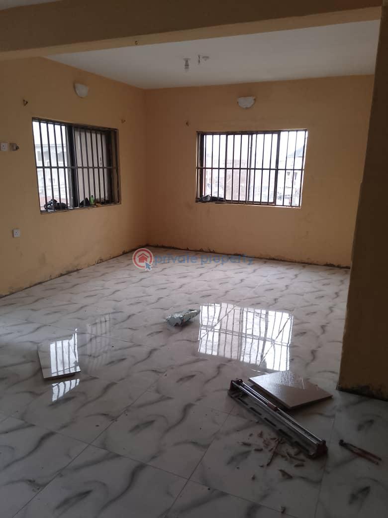 3 bedroom Flat & Apartment For Rent Fola Agoro Yaba Lagos - 0