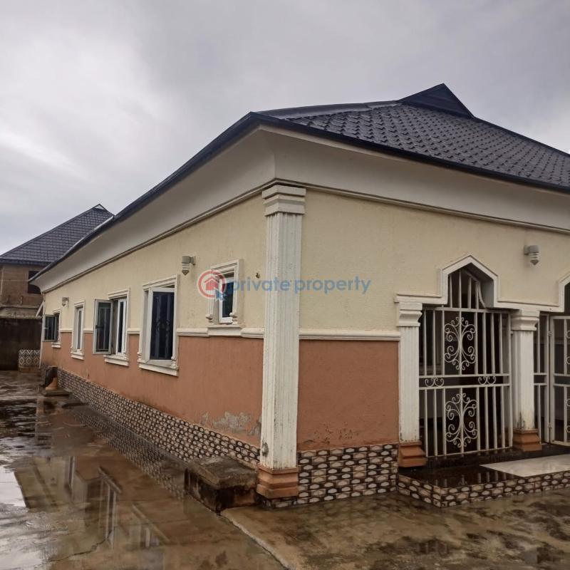 For sale 3 bedroom Detached Bungalow Ogijo, Ikorodu Lagos (PID 7PBKSY