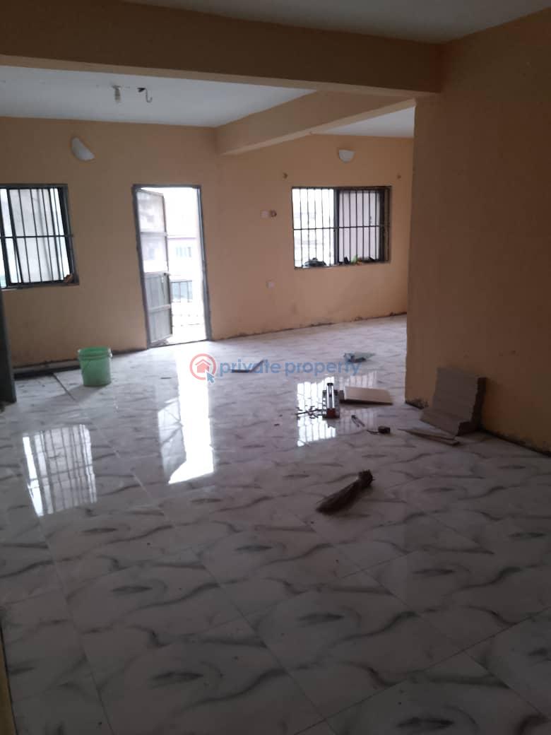 3 bedroom Flat & Apartment For Rent Fola Agoro Yaba Lagos - 4