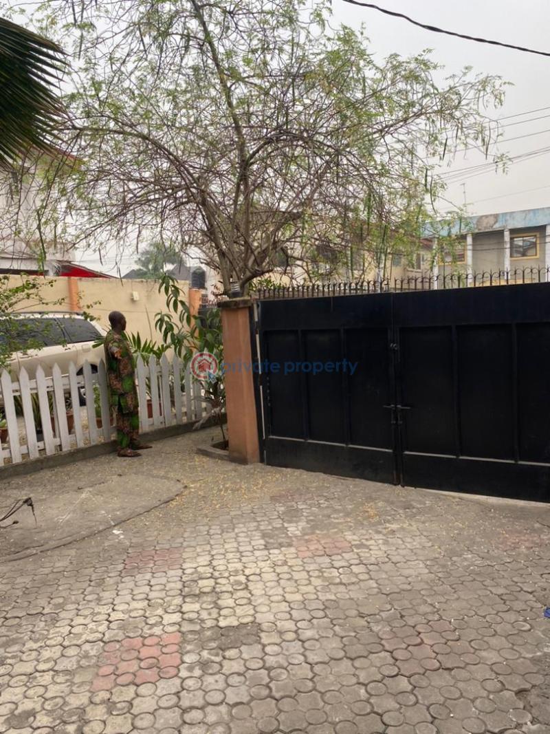 Detached Duplex For Sale Ogunlana Surulere Lagos - 6