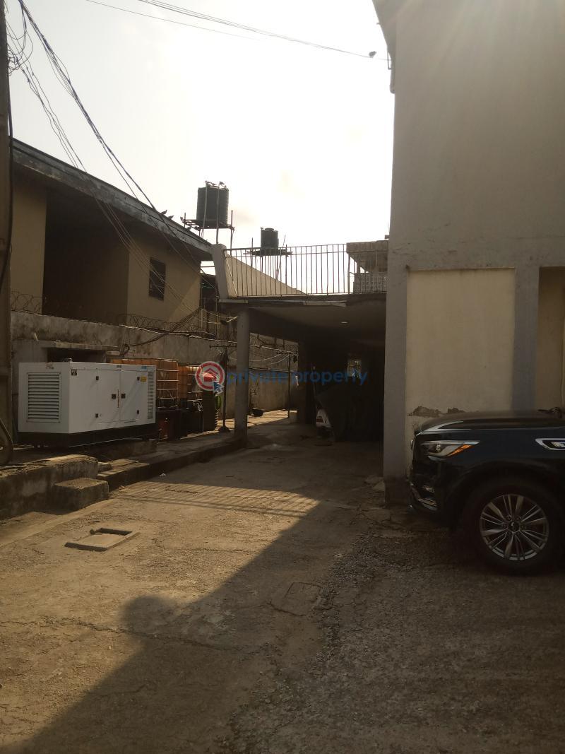 1 bedroom Self Contain For Rent Alaka Estate, Surlere Lagos Surulere Lagos - 11
