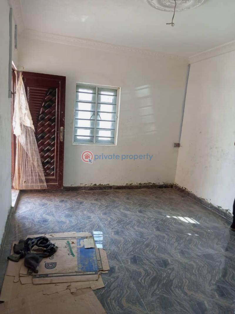1 bedroom Flat & Apartment For Rent Palmgroove Shomolu Lagos - 3