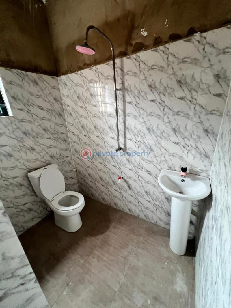 Self Contain For Rent Off Morroco Ikorodu Road Shomolu Lagos - 3