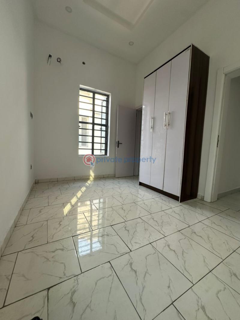 2 bedroom Block Of Flats For Rent Ilupeju Estate Off Surahmogaji Ilupeju Lagos - 4