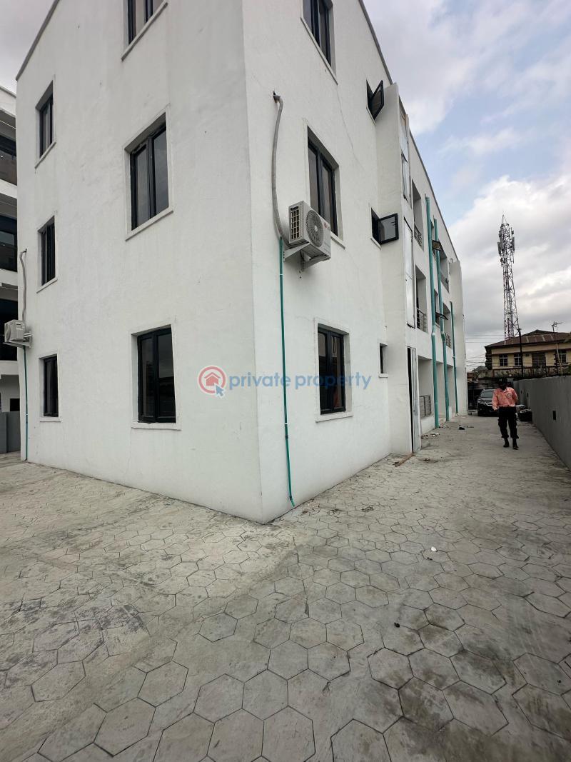 2 bedroom Flat & Apartment For Sale Ojuelegba Surulere Lagos - 0