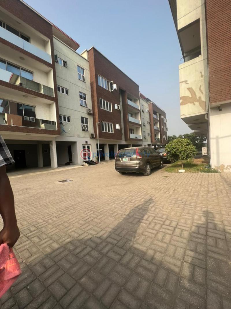 3 bedroom Flat & Apartment For Rent Ebute Metta Yaba Lagos - 12