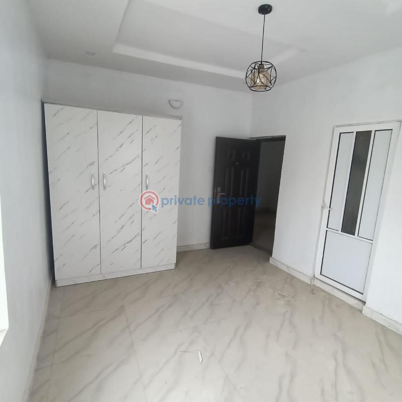 Flat & Apartment For Rent Alagomeji Yaba Lagos - 9