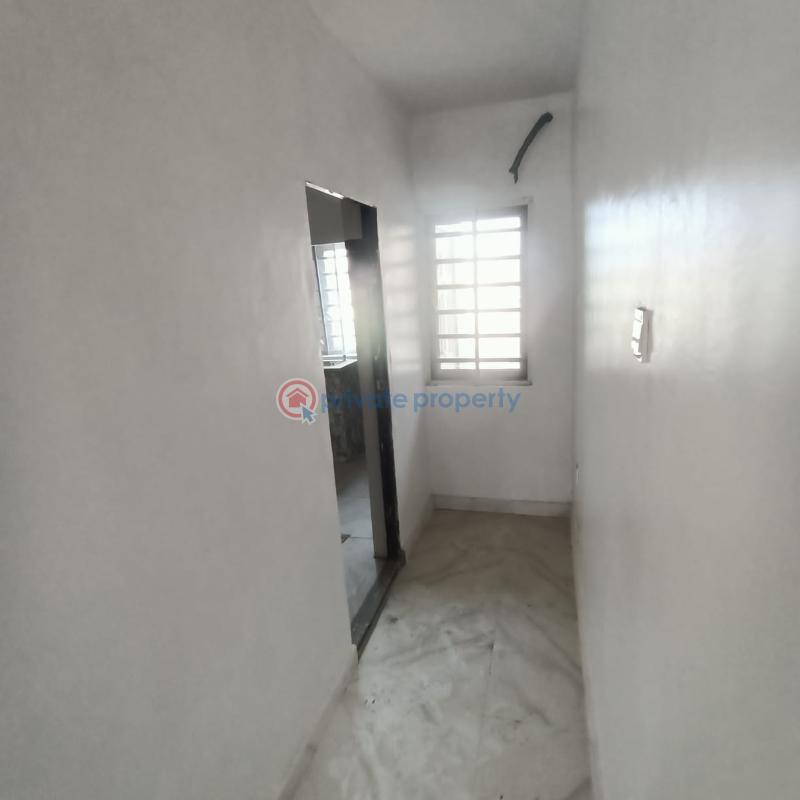 Flat & Apartment For Rent Alagomeji Yaba Lagos - 11