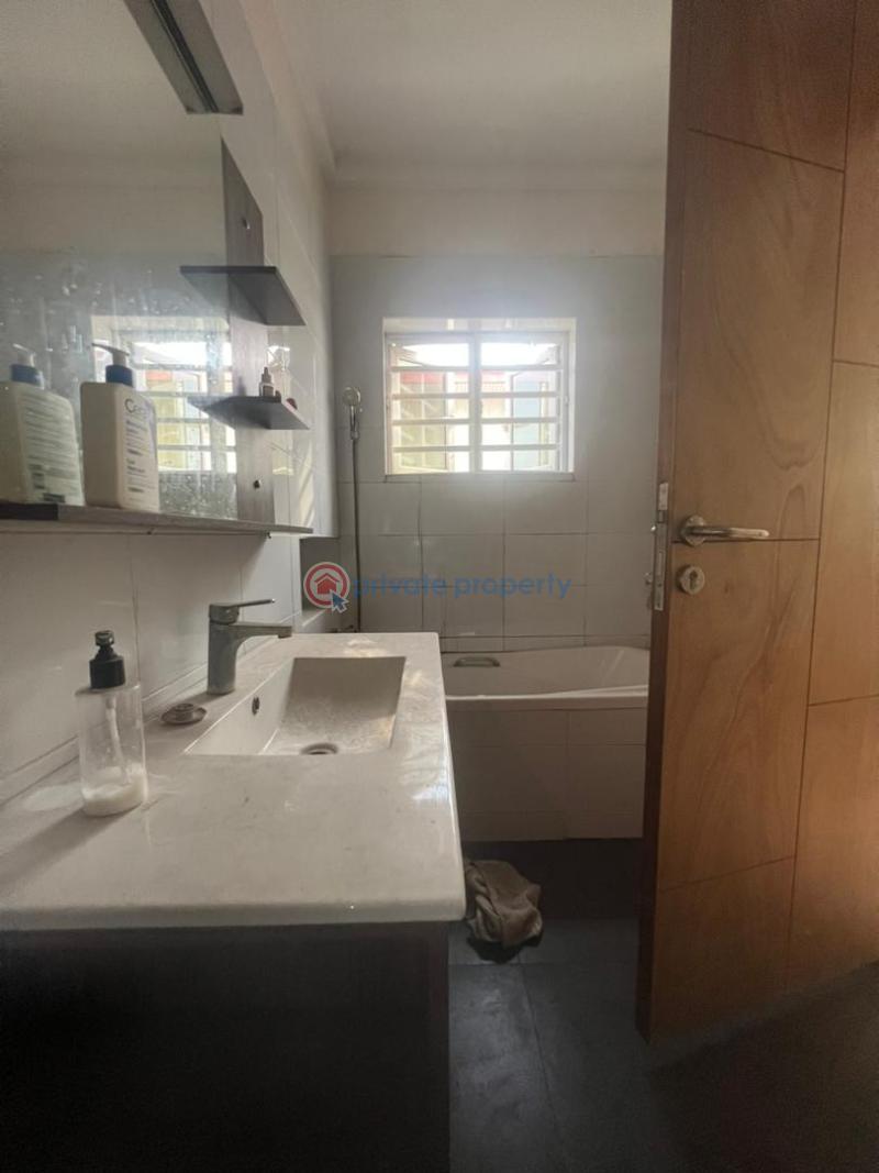 3 bedroom Flat & Apartment For Rent Ebute Metta Yaba Lagos - 4