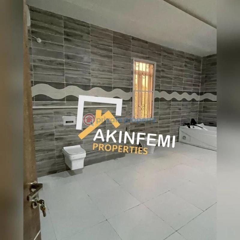 9 bedroom House For Sale Maitama Abuja Phase 1  - 6