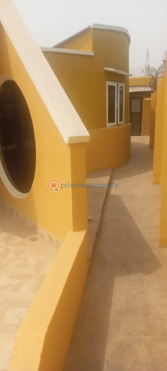 House For Sale Shagari Federal Housings Estate Ipaja Lagos - 9