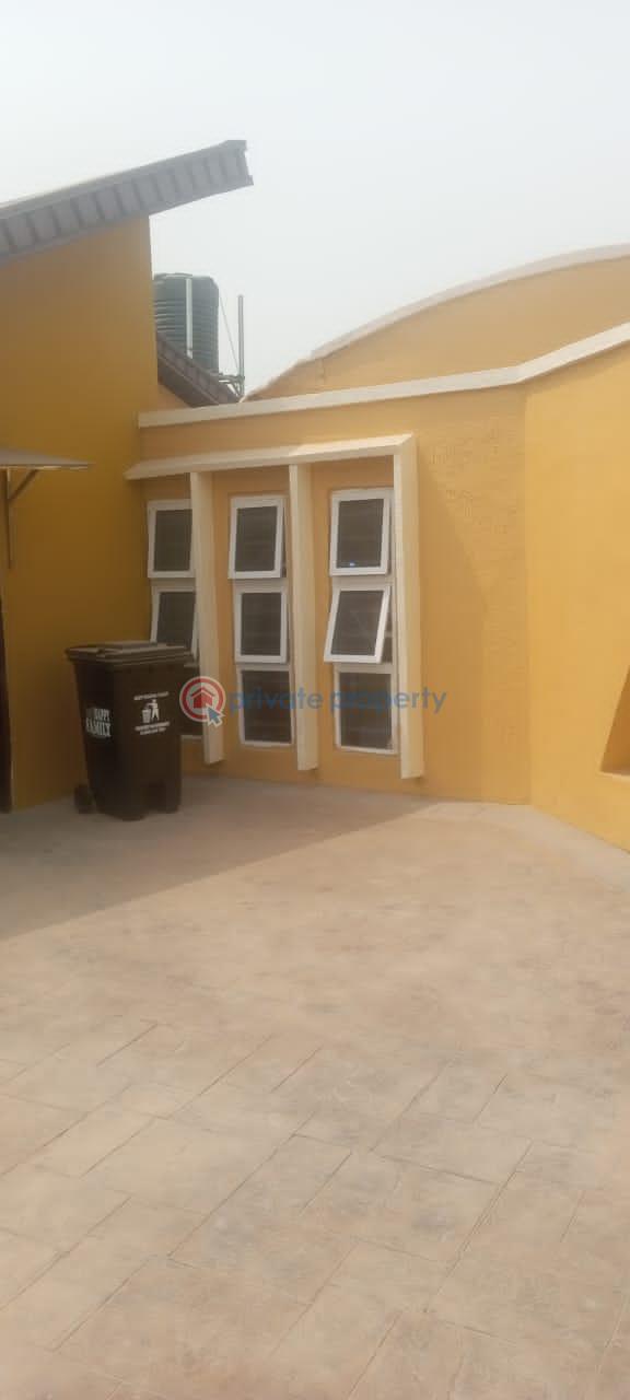 House For Sale Shagari Federal Housings Estate Ipaja Lagos - 10