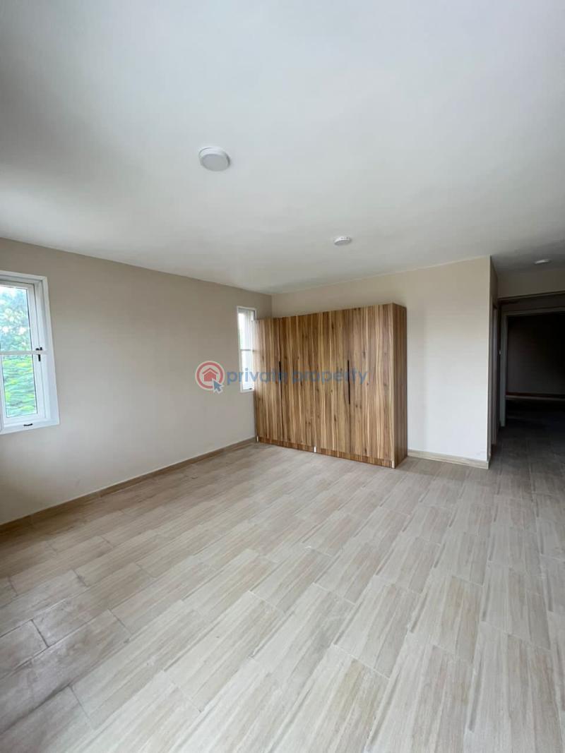 4 bedroom House For Sale Gardens Ilupeju Lagos - 2